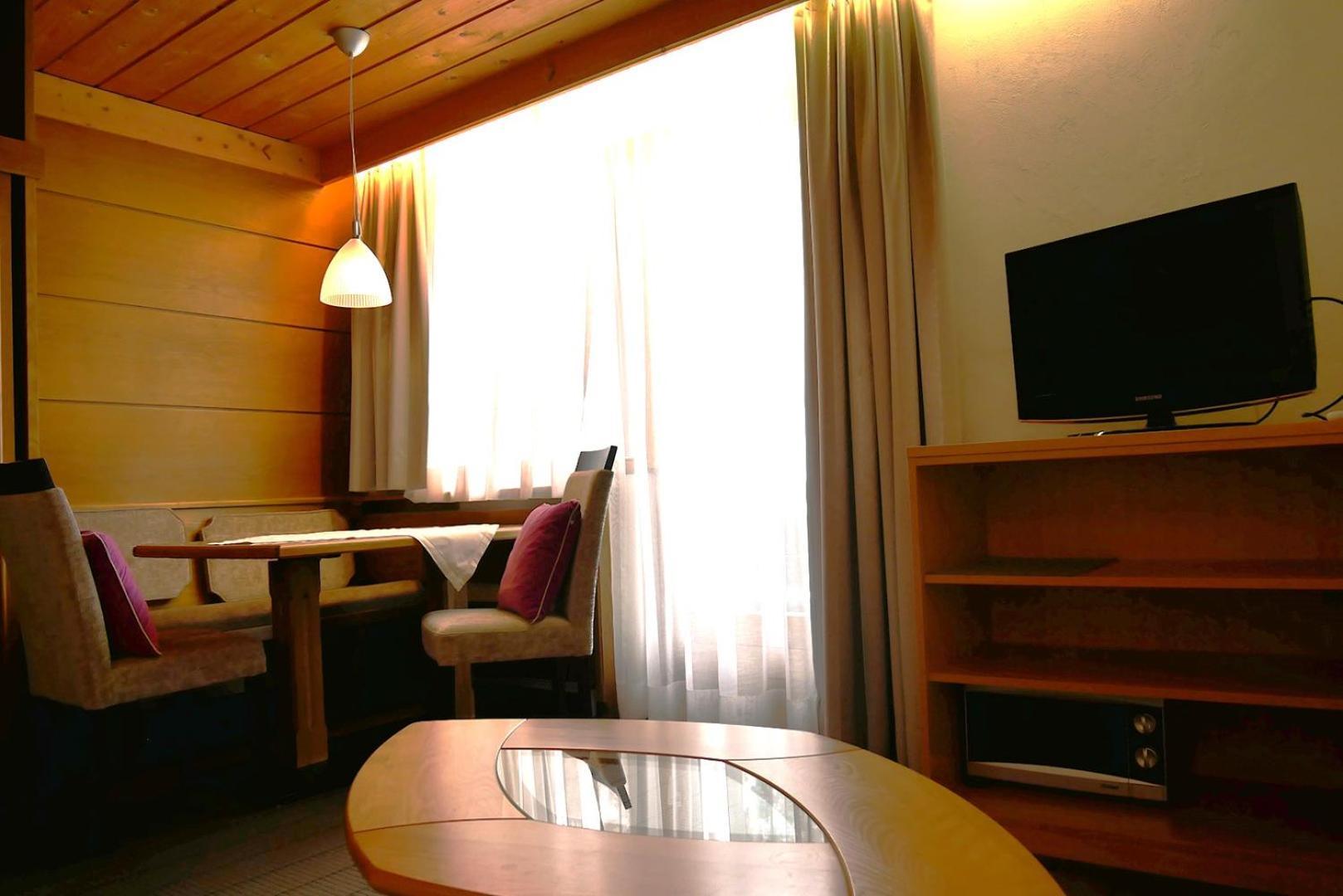 Hotel Garni Bergsonne Samnaun Quarto foto